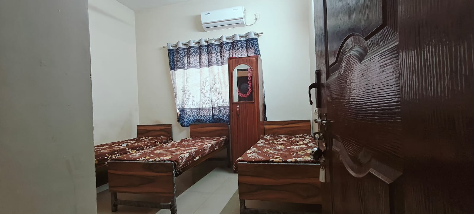 Hostel Image